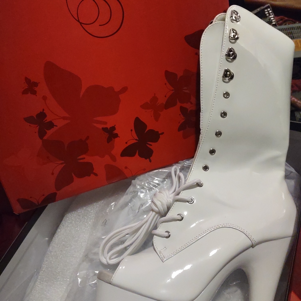 Pleaser Size 7us Platform Heels